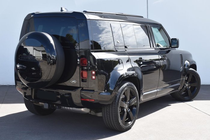 2023 Land Rover Defender 110 D300 X-Dynamic HSE L663 MY23.5 AWD Santorini Black