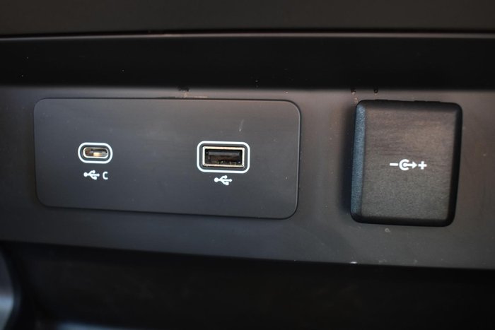 2023 Land Rover Defender 110 D300 X-Dynamic HSE L663 MY23.5 AWD Santorini Black