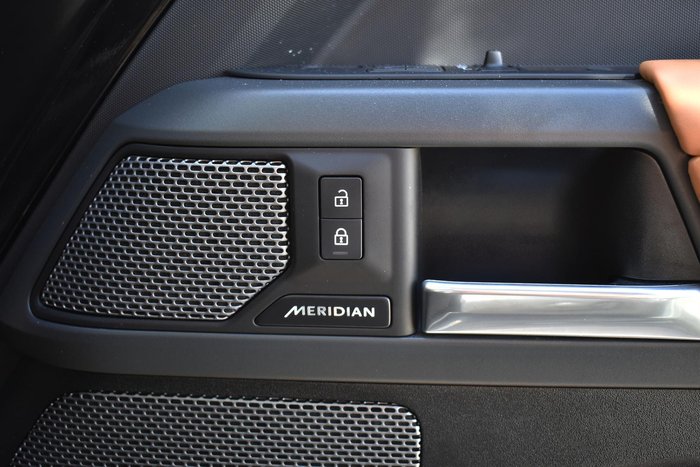 2023 Land Rover Defender 110 D300 X-Dynamic HSE L663 MY23.5 AWD Santorini Black