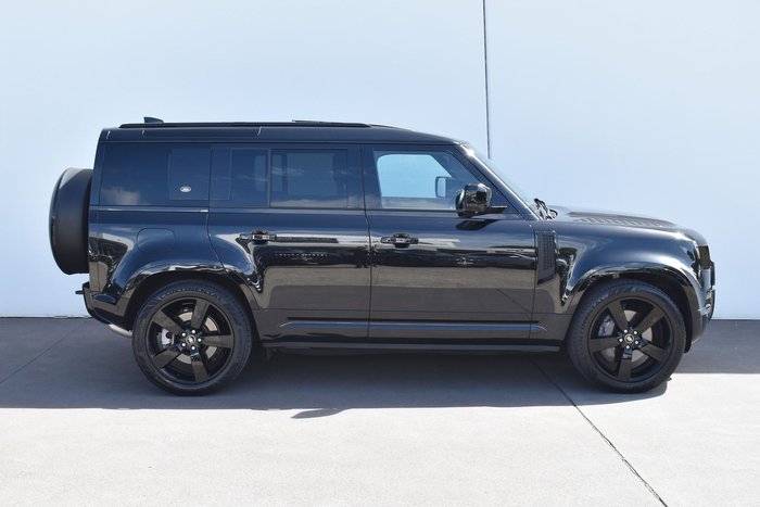 2023 Land Rover Defender 110 D300 X-Dynamic HSE L663 MY23.5 AWD Santorini Black