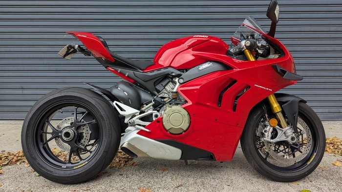 2021 DUCATI PANIGALE V4 S Red