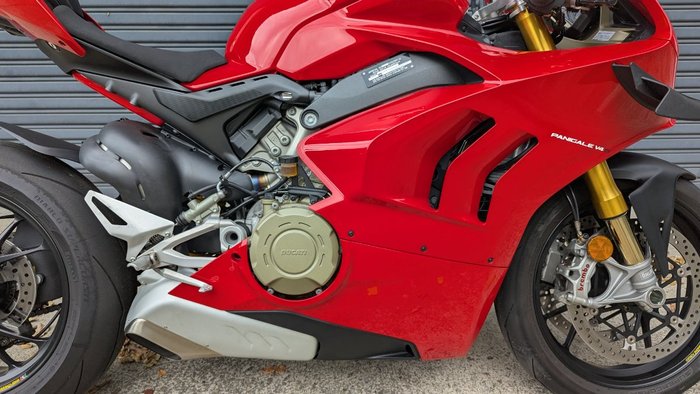 2021 DUCATI PANIGALE V4 S Red