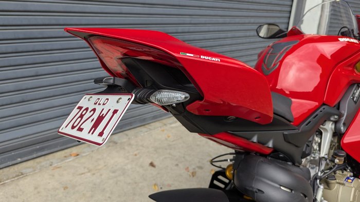 2021 DUCATI PANIGALE V4 S Red