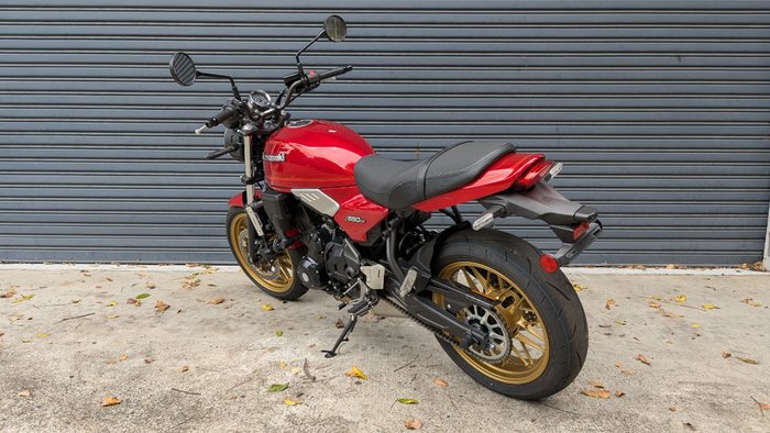2024 Kawasaki Z650 RS Red