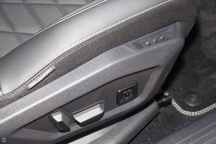 2025 Peugeot 3008 GT Premium Hybrid