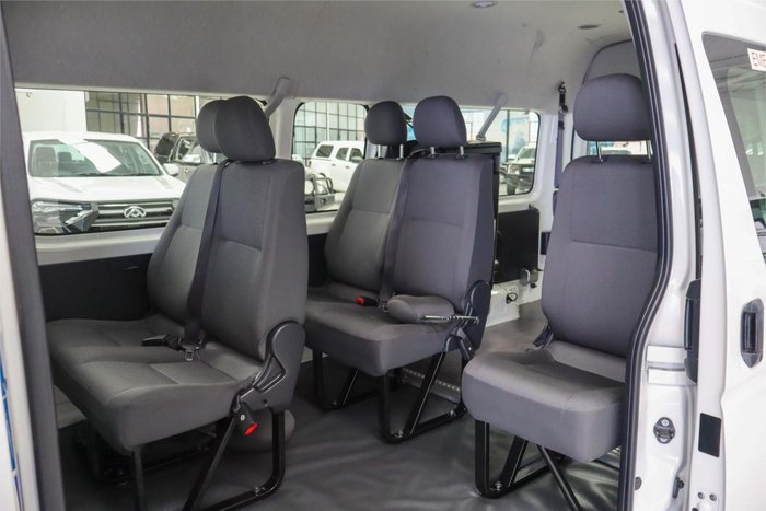 2017 Toyota Hiace Commuter TRH223R French Vanilla