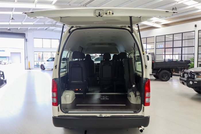 2017 Toyota Hiace Commuter TRH223R French Vanilla