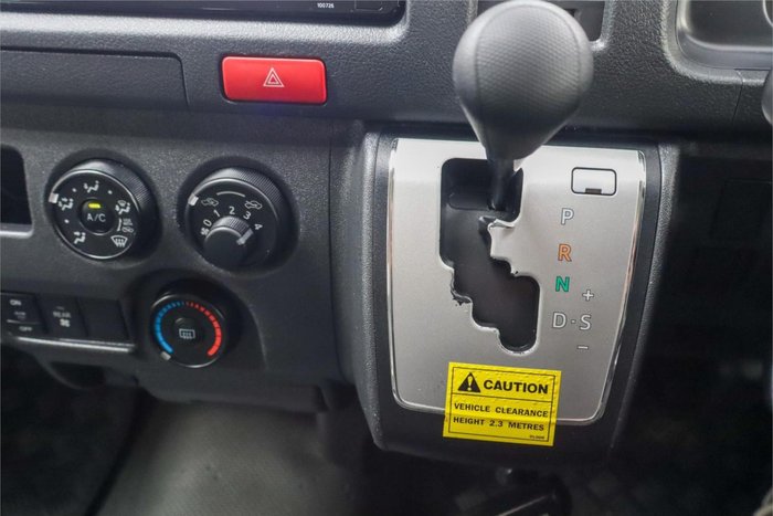 2017 Toyota Hiace Commuter TRH223R French Vanilla