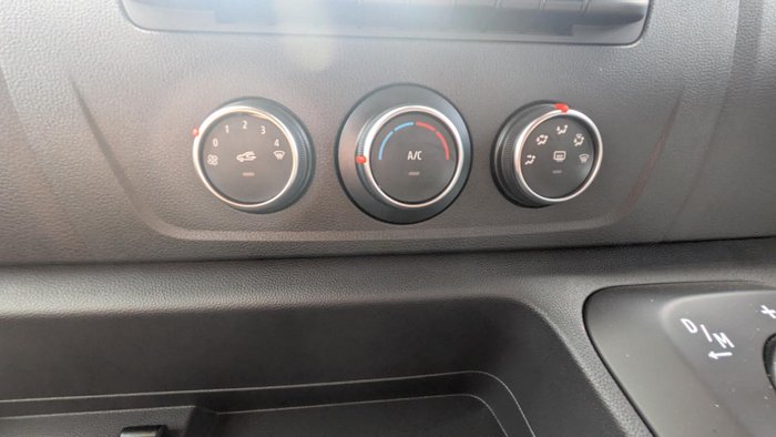 2025 Renault Master Pro 110kW