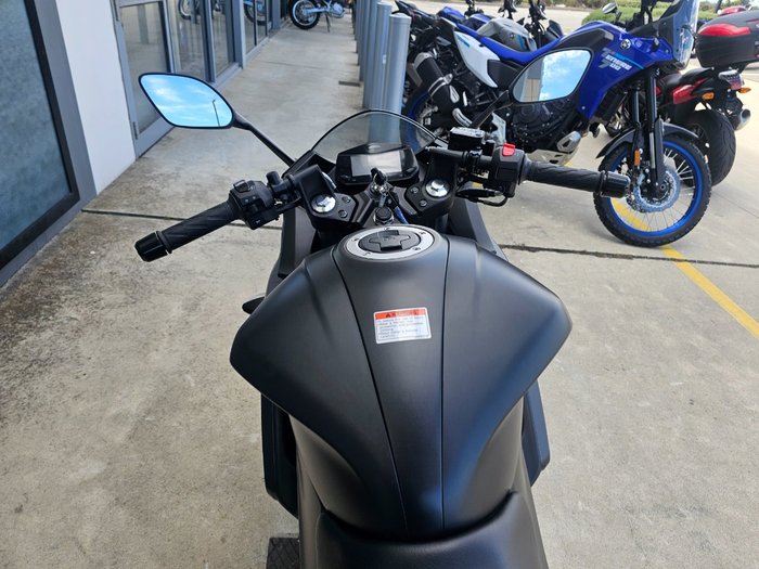 2024 Suzuki GIXXER Black