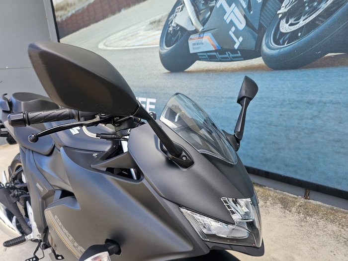 2024 Suzuki GIXXER Black