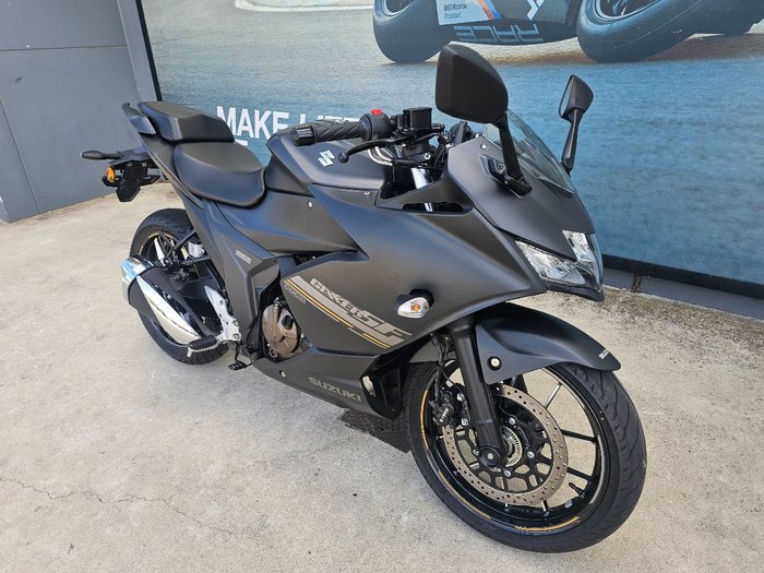 2024 Suzuki GIXXER Black