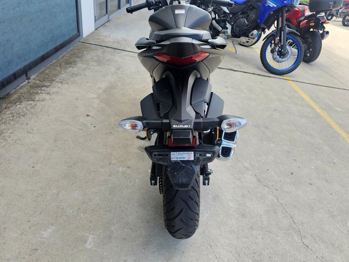 2024 Suzuki GIXXER Black