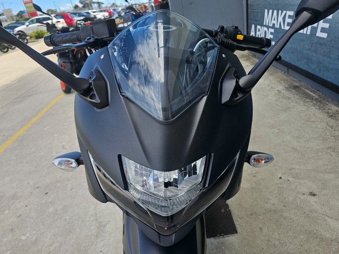 2024 Suzuki GIXXER Black