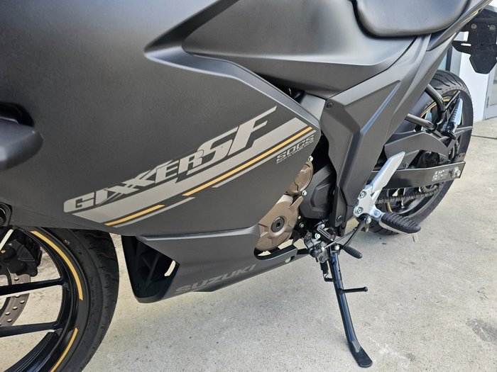 2024 Suzuki GIXXER Black