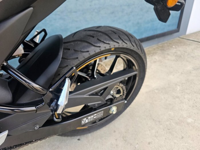 2024 Suzuki GIXXER Black