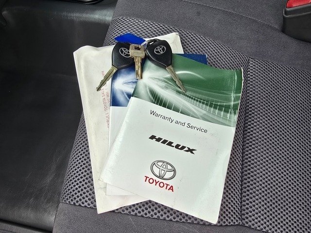 2013 Toyota Hilux SR