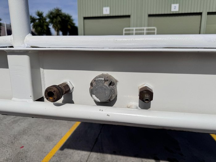 2006 Barker St3 12.5M Semi Bpw/ Rt