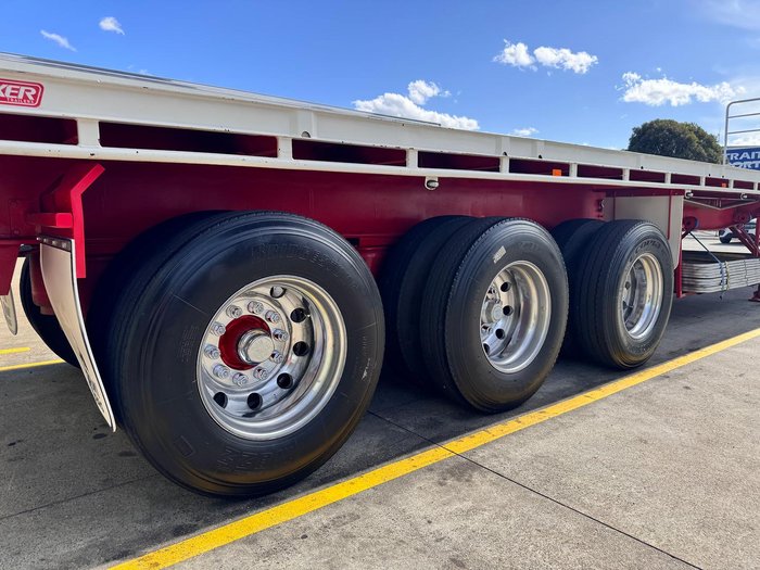 2006 Barker St3 12.5M Semi Bpw/ Rt