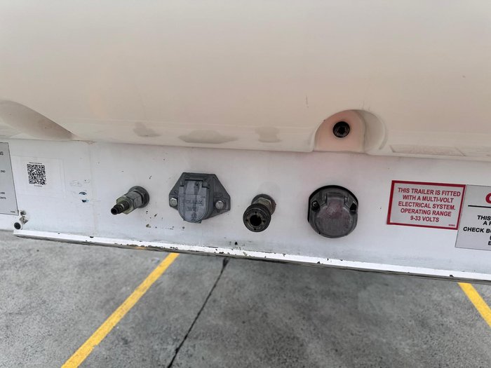 2013 Maxitrans St2 16 Pallet Drop Deck Mezzaine Ezi-Liner