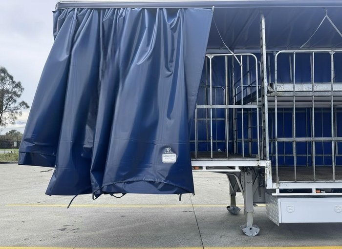 2013 Maxitrans St2 16 Pallet Drop Deck Mezzaine Ezi-Liner