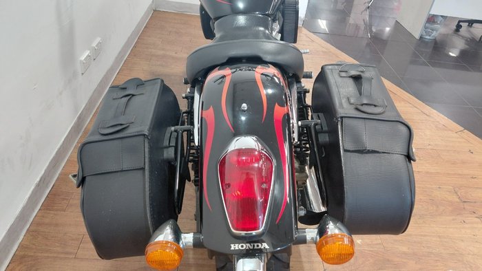 2006 Honda VTX1800C Black/red