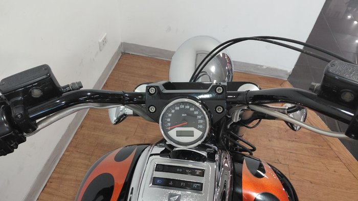 2006 Honda VTX1800C Black/red