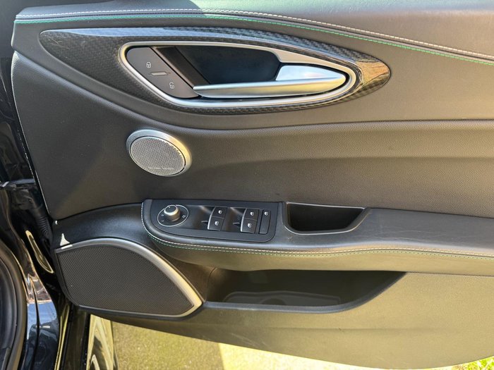 2018 Alfa Romeo Giulia Quadrifoglio Vulcano Black