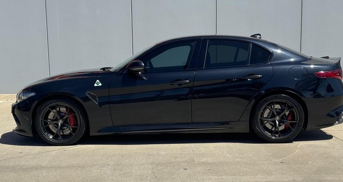 2018 Alfa Romeo Giulia Quadrifoglio Vulcano Black