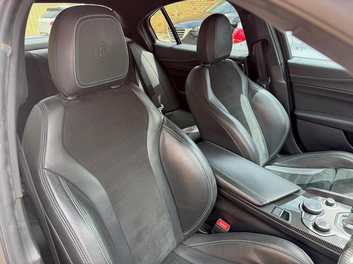 2018 Alfa Romeo Giulia Quadrifoglio Vulcano Black