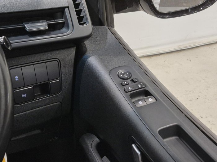 2021 Hyundai STARIA LOAD