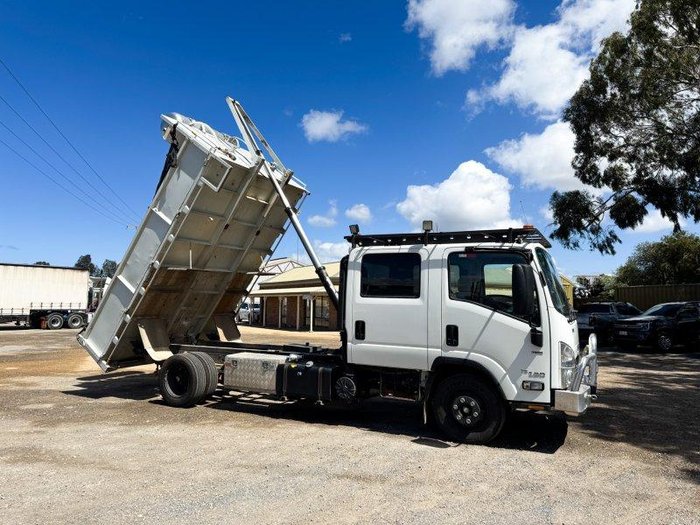 2017 Isuzu Npr 75/190 Crew Cab Tipper