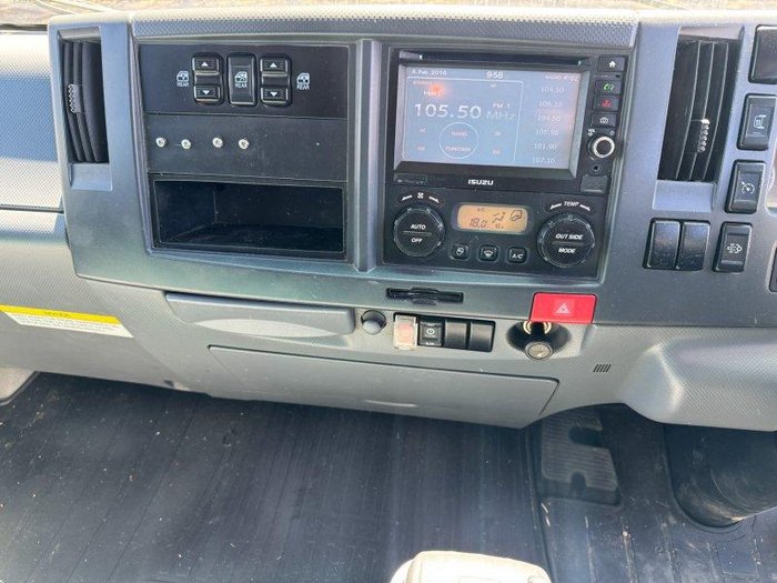 2017 Isuzu Npr 75/190 Crew Cab Tipper