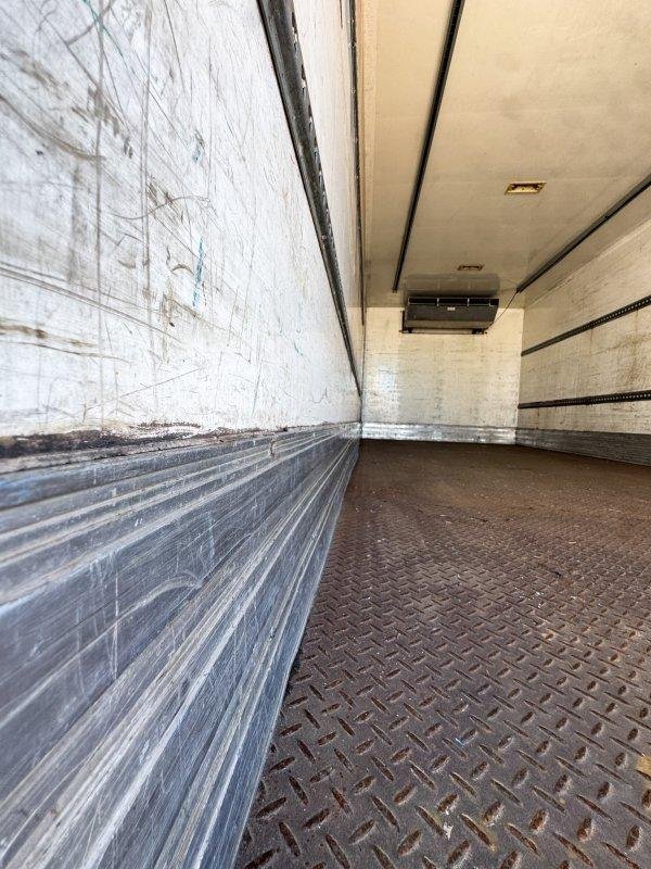 2008 Mitsubishi Fuso Fighter Fk 4X2 8 Pallet Fridge Truck