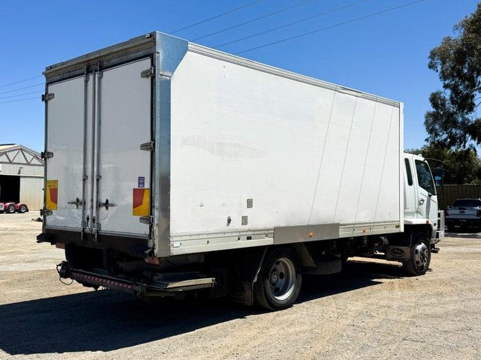 2008 Mitsubishi Fuso Fighter Fk 4X2 8 Pallet Fridge Truck