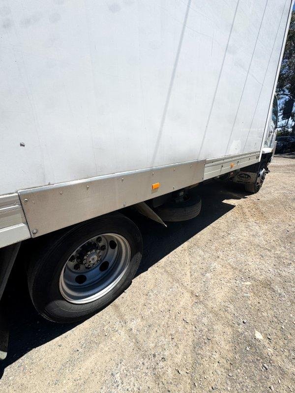 2008 Mitsubishi Fuso Fighter Fk 4X2 8 Pallet Fridge Truck