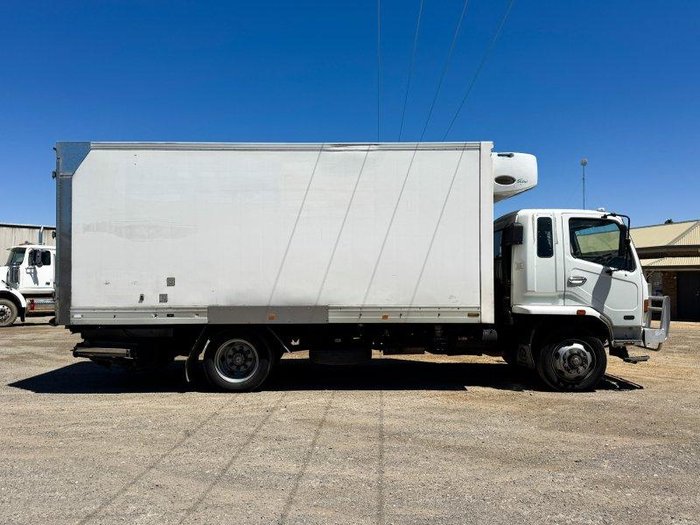 2008 Mitsubishi Fuso Fighter Fk 4X2 8 Pallet Fridge Truck