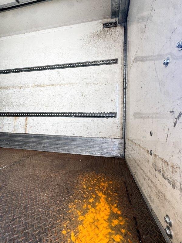 2008 Mitsubishi Fuso Fighter Fk 4X2 8 Pallet Fridge Truck