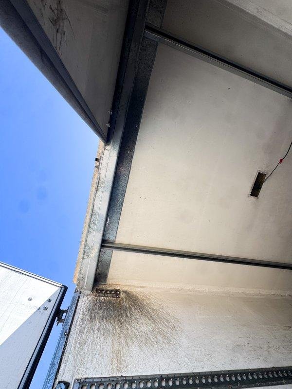 2008 Mitsubishi Fuso Fighter Fk 4X2 8 Pallet Fridge Truck