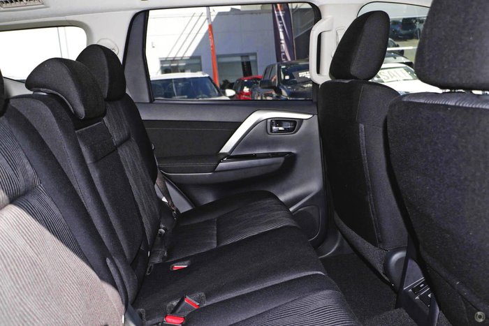 2025 Mitsubishi Pajero Sport GLS