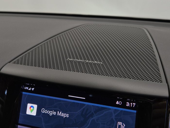 2023 Volvo XC60 Plus B5 MY23 AWD Onyx Black