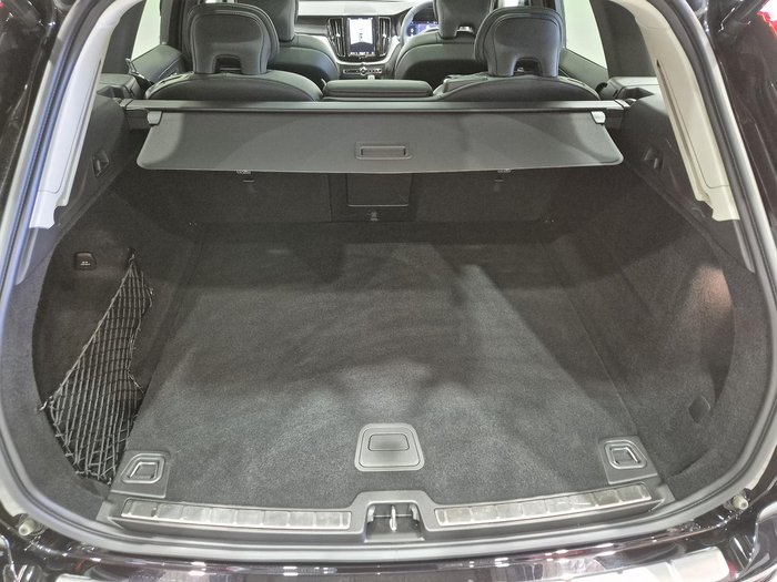 2023 Volvo XC60 Plus B5 MY23 AWD Onyx Black