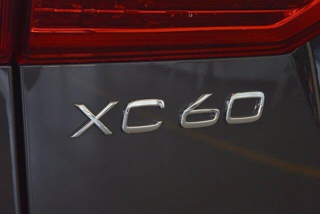 2023 Volvo XC60 Ultimate B5 Bright