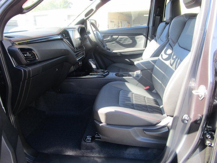 2025 Isuzu D-MAX X-TERRAIN