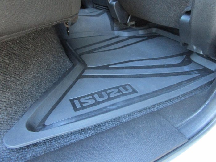2025 Isuzu D-MAX LS-U
