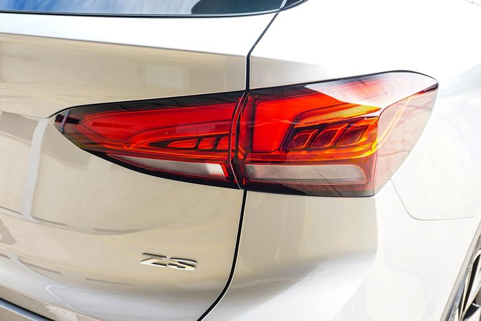 2025 MG ZS Essence Turbo