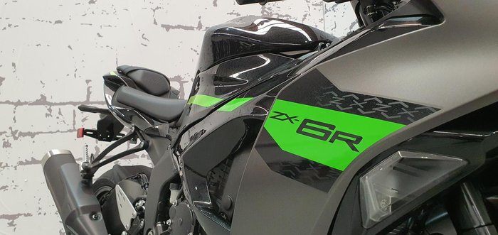 2025 Kawasaki Ninja ZX-6R ABS (636) Ninja Grey