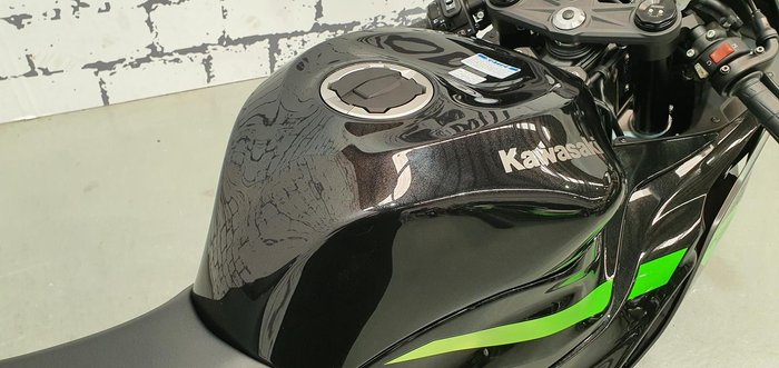 2025 Kawasaki Ninja ZX-6R ABS (636) Ninja Grey