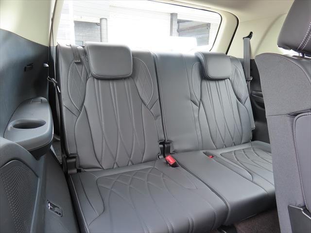 2025 LDV D90 Executive