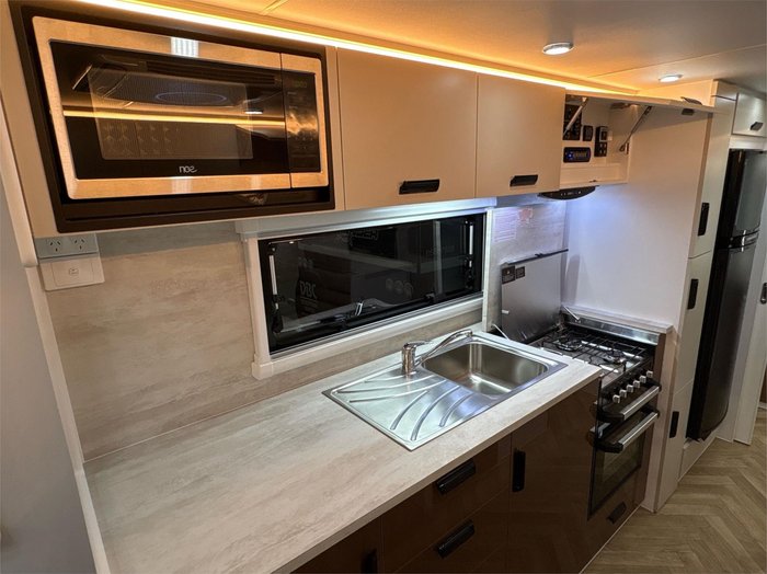 2025 VICTORY CARAVANS Trophy 20.6